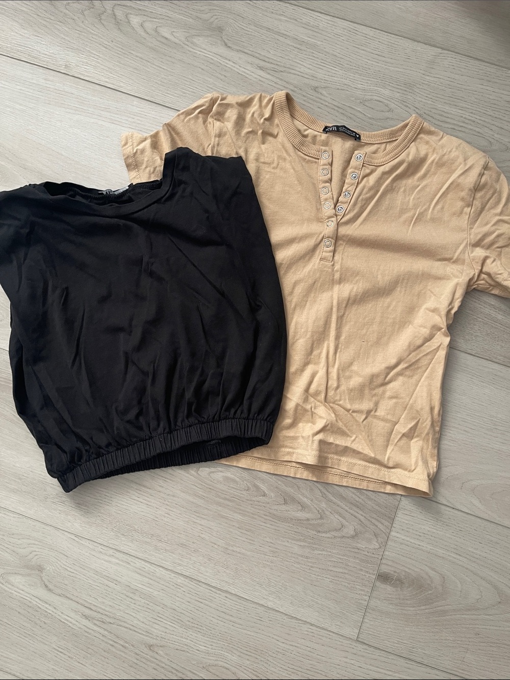 Zara Beige Henley Crop Top with Black Elastic Crop